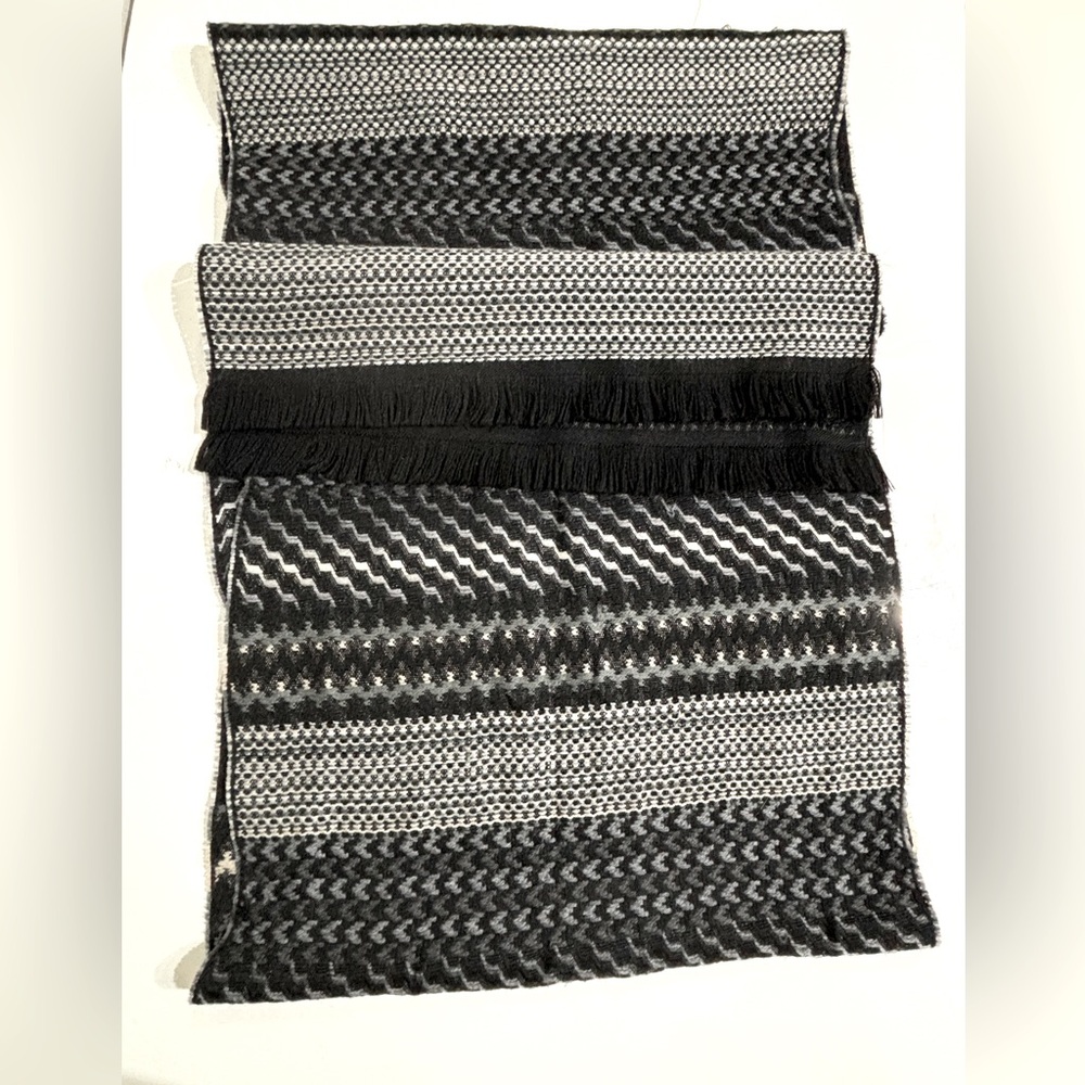 Missoni  100% Wool Scarf